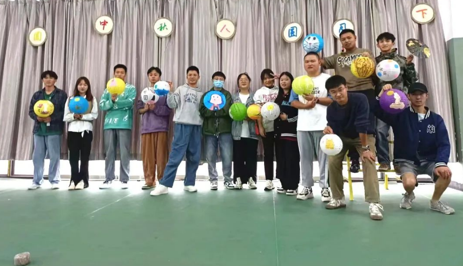 月圓中秋 人圓月下——畢節(jié)工業(yè)職業(yè)技術學院開展中秋節(jié)系列活動